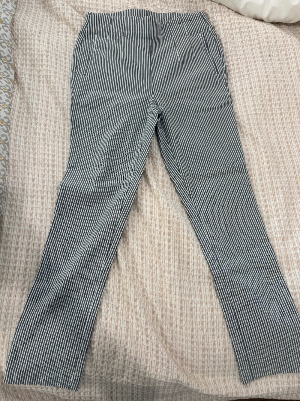 Rafaella size 4 pants